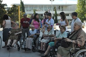Cambrils acollirà un Gran Dinar de Nadal dels Amics de la Gent Gran, dins d'una campanya per combatre la soledat d'aquest col·lectiu