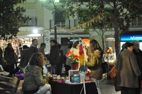 La plaça de Catalunya acull el 1r Mercat de coses fetes a mà