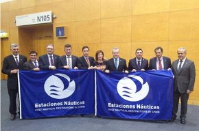 Cambrils recull la bandera de Destinació Nàutica excel·lent en el marc de Fitur