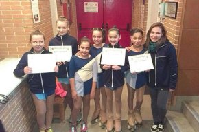 Les patinadores Núria Besiròvic i Carla Herrera obtenen el certificat de patinatge artístic