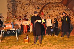Amb l'enterrament del Ka-Garrieres V, que va caure fent d'enxaneta en un pilar de tres, es clou el Carnaval 2014