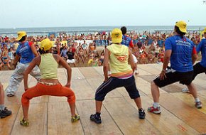 El programa d'activitats Estiu Festiu 2006 es presenta amb nombroses propostes lúdiques, esportives i culturals