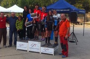 Noemí Susín i Iolanda Torrebadella de l'equip Les Barques, terceres a la Rogaine d'orientació d'Altafulla