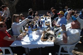 L'Associació de Veïns del Barri de la Llosa organitza la sisena calçotada veïnal