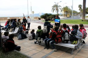 Alumnes reusencs de l'escola Montsant descobreixen el port de Cambrils a través de la Ruta dels Sentits