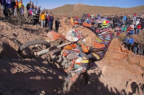 Ivan Cervantes enceta el campionat d'Espanya d'enduro pujant al podi