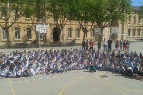 L'escola Marinada i el col·legi Cardenal Vidal i Barraquer reclamen l'alliberament de les prop de 300 xiquetes segrestades a Nigèria
