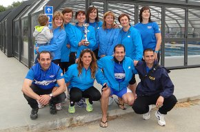 L'equip veterà femení dels Vent d'Estrop, campió de Catalunya de Llaüt Mediterrani