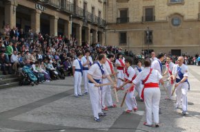 El Ball de Bastons de Cambrils participa al Festival internacional Ezpalak de Pamplona i Eibar