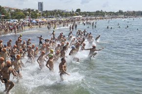 Sabina Martínez i Pau Fontgivell guanyen la I Milla Marina de Cambrils