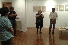 L'artista reusenca Finaeloy Alonso presenta les seves creacions artístiques a la Rambla de l'Art