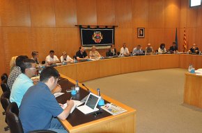 S'aprova una modificació de crèdit per pagar el ciment de les obres de la tribuna de l'estadi municipal de futbol