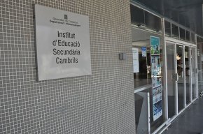 Tres alumnes de l'institut Cambrils rebran la Distinció de les Proves d'Accés a la Universitat