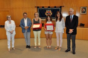 Maria Alegria Rodríguez i Patrícia Muñoz reben els Premis d'Excel·lència 2014