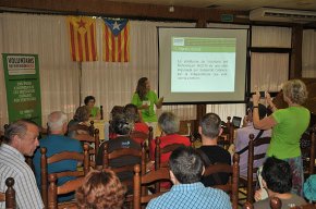 Una quarantena de persones assisteixen a la presentació de Voluntaris Referèndum 9N2014 del Camp de Tarragona