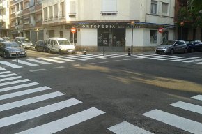 L'Ajuntament crea tres nous passos de vianants a la cruïlla del carrer de Colom amb Joan Sebastià Elcano