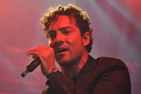 David Bisbal fa vibrar el públic cambrilenc