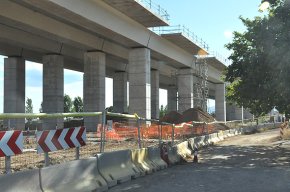 L'Ajuntament demanarà que es modifiquin els aparcaments al voltant de la nova via fèrria