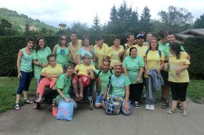 Els usuaris del Gripau Blau van de colònies a Camprodon
