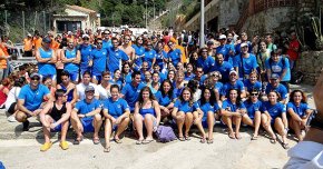 L'absolut femení i veterà masculí dels Vent d'Estrop, campions de la Lliga Catalana de Llagut 