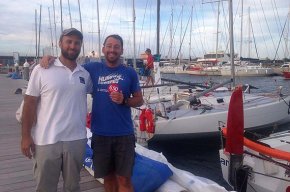 Els regatistes cambrilencs Marc Miró i Guillermo Cañardo completen la seva primera regata per a navegants en solitari