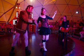 Tandarica Circus arrenca la seva primera gira amb carpa al parc del Pescador de Cambrils