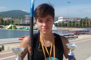 La cambrilenca Marta Bautista, campiona júnior del Circuit Català de SUP