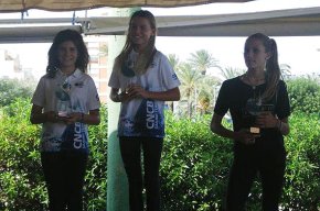 Alicia Fras i Marina Fargas del Club Nàutic Cambrils, primera i segona a la regata Moon Race Vilanova