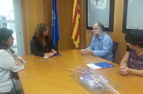 LAjuntament signa un conveni amb la FAPAC per dinamitzar la comunitat educativa