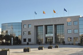 La Junta de Personal i el Comitè d'Empresa de l'Ajuntament presenta una denúncia als Jutjats exigint la Relació de Llocs de Treball (RLT)