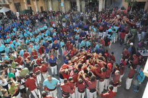 Gran Festa de la Canalla Castellera i rècord de Poms en una mateixa plaça, aquest diumenge, a la plaça de la Vila