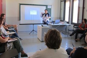 Obertes les preinscripcions per a un curs de català de nivell superior a distància