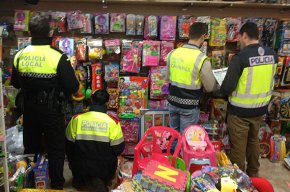 La Policia Local comissa 497 objectes dins l'operatiu "Joguines segures"