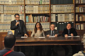 "Molins fariners de Cambrils" de Josep M. Recasens, recull la història dels tretze molins que hi havia al terme