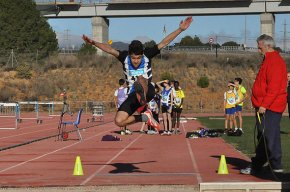 Quatre medalles per als atletes cambrilencs al Campionat Territorial de proves combinades d'hivern disputat a Cambrils