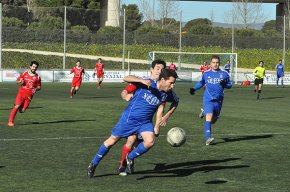 El Cambrils United s'endú un disputat derbi local contra el Vilafortuny mentre que el FC Cambrils guanya a domicili