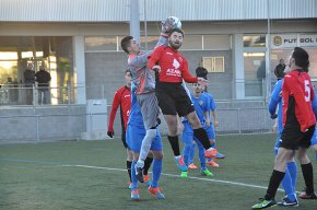 El FC Cambrils perd a casa davant l'Ampolla i l'United empata al camp de l'Espanya Canonja
