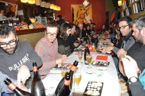 Maridatge de cuina japonesa amb cervesa al Marro Cafè