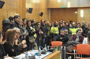 Andrea Montemezzani (Ciutadans): "Sembla que ni els xiulets ni els crits dels treballadors de la casa poden fer caure la bena dels ulls de la senyora Dalmau"