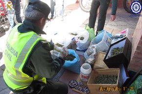 Desmantellat un punt de venda de drogues a una zona residencial de Cambrils
