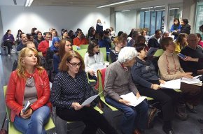 Els alumnes del Servei Local de Català celebren el Dia Mundial de la Poesia