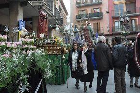El viacrucis processional enceta els actes litúrgics del Divendres Sant