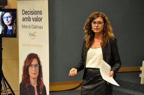 Mercè Dalmau (CiU): "No us espereu un programa amb grans projectes. Treballem tocant de peus a terra i pel benestar del poble"