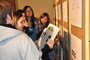 Propostes de senyalística i identitat corporativa del Parc Samà en una exposició al Molí de les Tres Eres
