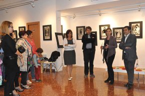 La Rambla de l'Art acull l'exposició fotogràfica "Ells fan l'esforç. I tu que ets d'aquí... no els parlaràs en català?"