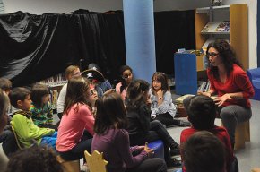 La Biblioteca Municipal safegirà, demà, a la celebració de la III Revetlla de Sant Jordi