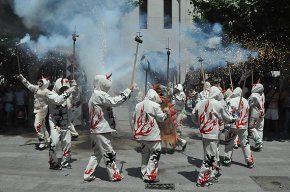 Intens calendari d'actuacions per a les diferents colles del Ball de Diables Els Cagarrieres