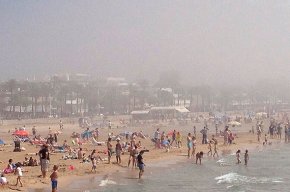 Boira arran de mar en un dia de temperatures molt altes