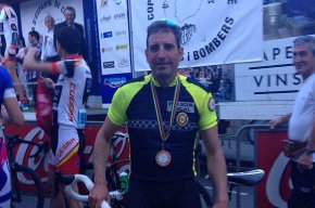 Joan Carles Martí es proclama campió dEspanya de ciclisme de Policies i Bombers en la seva categoria