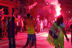Celebració culer pel títol de Lliga a la plaça d'Aragó